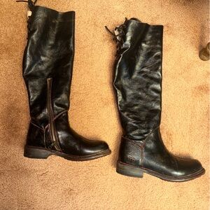 BED STU MANCHESTER LEATHER